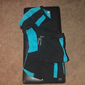 Grey’s Anatomy Active Scrub Set